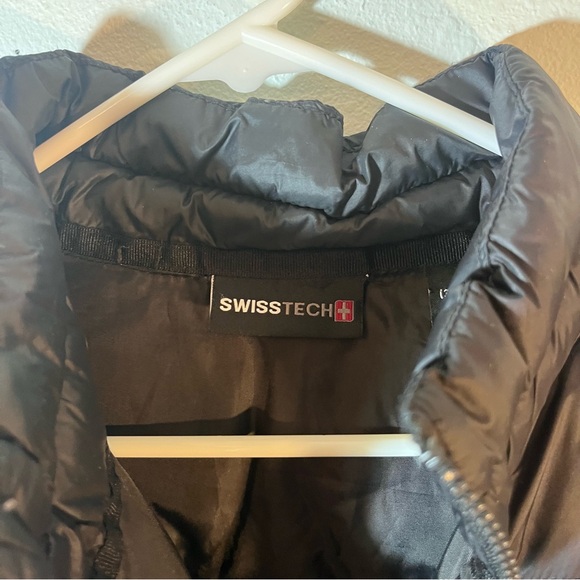 Swiss Tech Black Packable Puffer Jacket Men’s Medium 38-40 Lightweight Warm - Picture 2 of 15